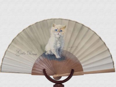 Polished pearwood fan with cotton ivory cloth